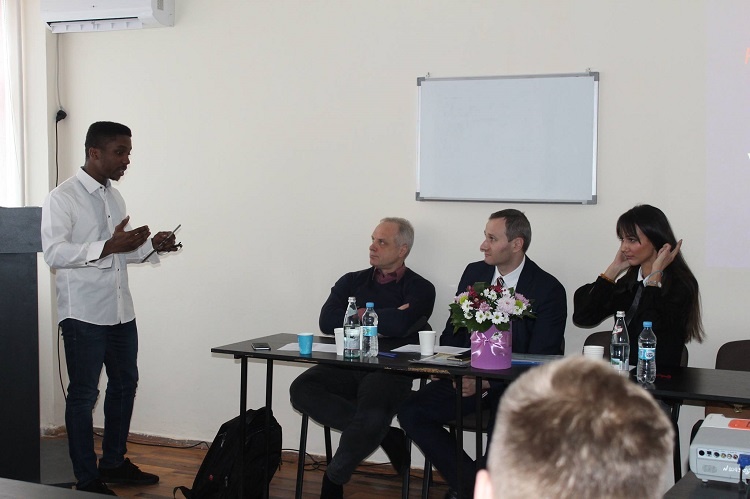 The instructors and the students of the School of Medicine to participate in the scientific-and-practical conference “Medicine of the XXI century”
