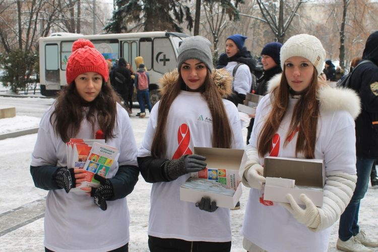The students of the School of Medicine – volunteers of the action “Day against AIDS”