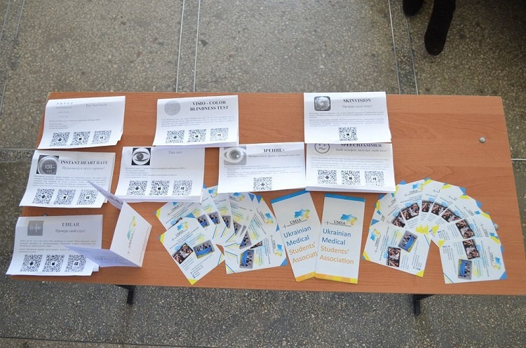 Students of the School of Medicine – the action organizers for the World Day against Visual Impairments
