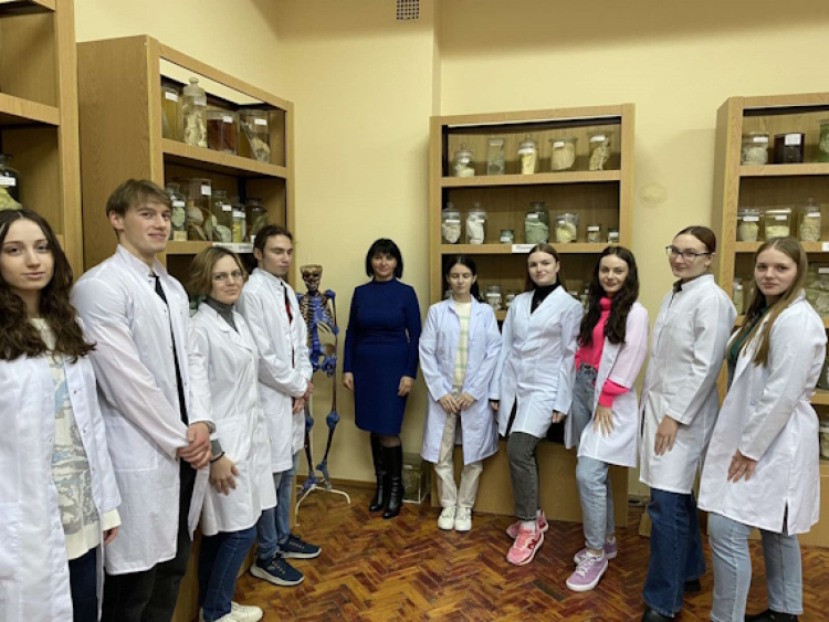 Students visit the Museum of Pathological Anatomy 