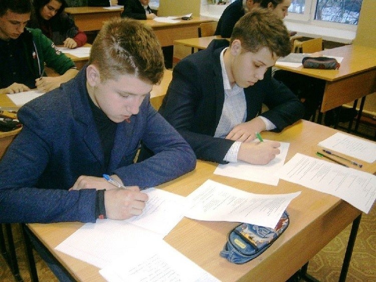 Instructors of the School of Medicine – the scientific consultants of students-members of the Minor Academy of Sciences of Ukraine