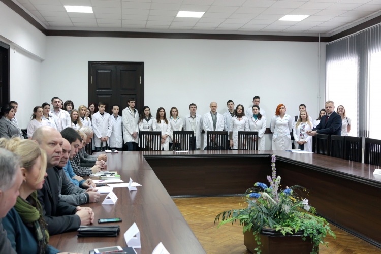 The distribution of graduates of the School of Medicine in 2016, who study on the state order, was held